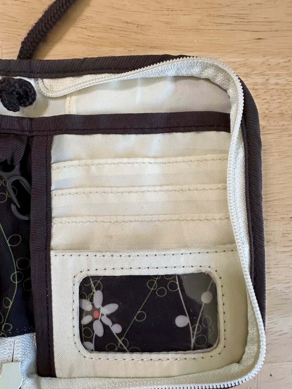 Sherpani ZOE Light Green Crossbody with Brown Trim and Daisy Embroidery - Picture 13 of 14